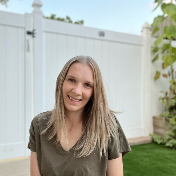 Isabella - Picture 4 of 4